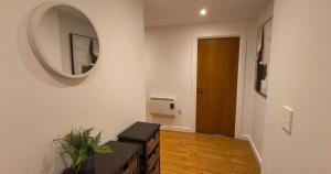 All Saints Apartments 4D - By Week2Week