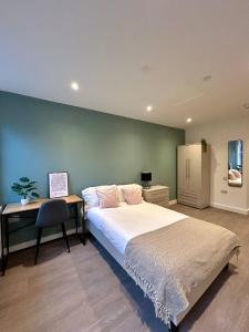 Redcross studio flat 118