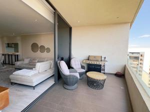 2 Bedroom Luxury Apartment in Sandton