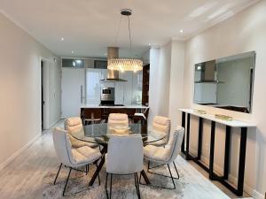 2 Bedroom Luxury Apartment in Sandton