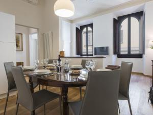 Apartment Degas Near Santa Maria Del Fiore Cathedral by Halldis
