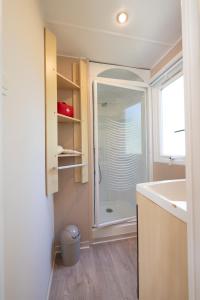 Mobil Home climatisé, 2 ch, 5 pers, Wifi 30 mn du grand parc dattraction Puy duFou