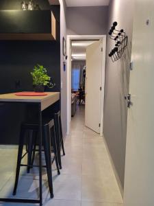 Varanda Mar - Studio com Varanda e Enxoval Completo - 100m da Praia - Canal 4