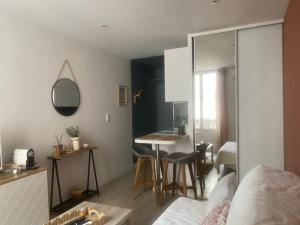 Studio Blue Nimes - Centre Historique de Nimes