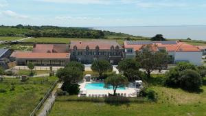 Eco-Domaine La Fontaine - RESIDENCE-SPA - 300 m Plage de la Fontaine aux Bretons