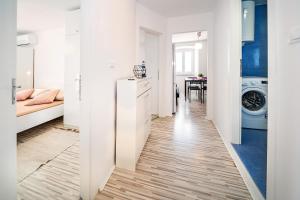 Apartment Rosanna By The Beach