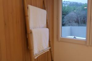 B&B / Chambres d'hotes Loveroom de charme avec jacuzzi et sauna : photos des chambres