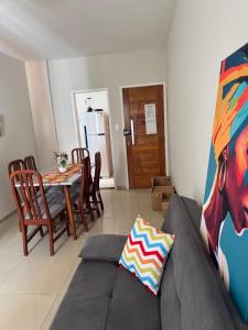 Apartamento perto de tudo em condomínio fechado.