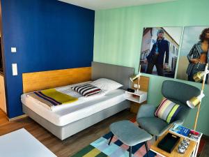 NINO-Boardinghouse 12 - ruths apartment