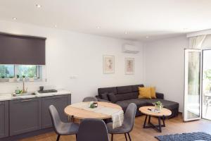 ANGELINAS FAMILY apartment