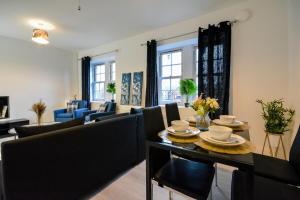 Spacious Two bedroom In Orrell with Free Parking