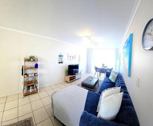 Spacious Beachside Apartment