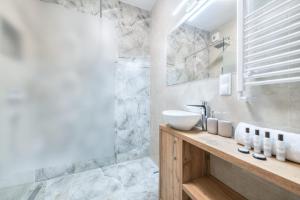 Dom & House Granaria II Superior Apartment on Granary Island by Noclegi Renters