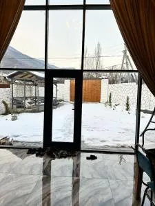 A Frame House in Qax - 卡希