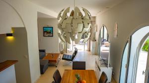 Superbe Villa-Appartement sur la Croisette avec grande terrasse