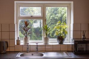 Large House, Garden, 3 Bedrooms