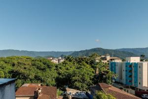 RJI - Apartamentos próximos da praia de Itaguá