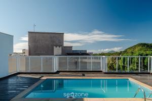 RJI - Apartamentos próximos da praia de Itaguá