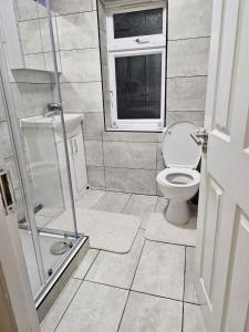 Three bedroom house with a park