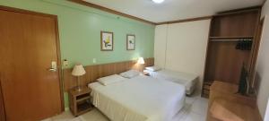 Golden Dolphin Grand Hotel 410 - Suíte - 3 hospedes e 1 criança até 5 anos - Caldas Novas - Goiás