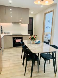 Bảo Hân Homestay Masteri Center Point Vinhomes Grand Park