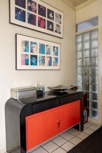 N. Bel Air GATED HOME, POOL, SPA, AMAZING VIEWS-