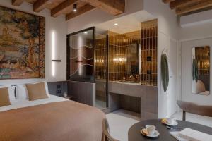 Hotels MiHotel - Grenier a Sel de Perouges : photos des chambres