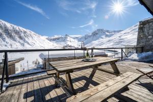 Chalet Arktic - Catered Chalet - Sleeps 14