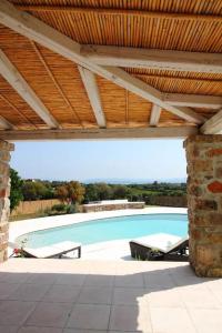 Villa con piscina img10