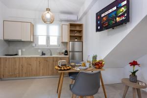 Avra 2 modern aprt by the sea