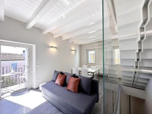109 - Appartamento nuovo super chic quadrilocale in pietra del Conero SULLA COSTARELLA DI NUMANA CON VISTA MARE - SPIAGGIA E NAVETTA PRIVATA IN OMAGGIO AL WHITE BEACH CLUB dal lun al ven dal 24-08