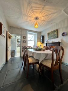 The Old Locksmith Cottage 3 - Bed Sleeps 6