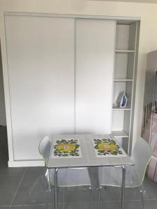 M084 Marquer joli studio môle