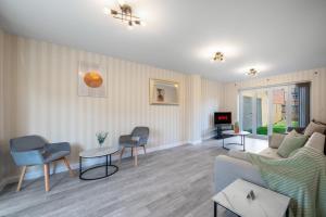 Cambridge 5 Bedrooms Sleeps 10 Free Parking 4 Bathrooms