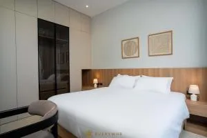 Villa Nayara - Sophisticated 4BR Getaway with Private Pool and Concierge - Ban Bo Rae