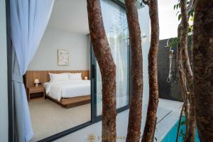 Villa Nayara - Sophisticated 4BR Getaway with Private Pool and Concierge