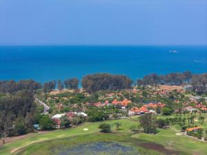 Lumière Villas Phuket - Golfside Retreat in Laguna