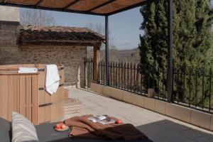Hotels MiHotel - Grenier a Sel de Perouges : photos des chambres