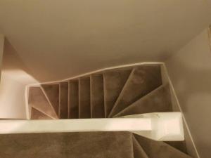 Self-contained Attic Flat, 15 mins from the centre