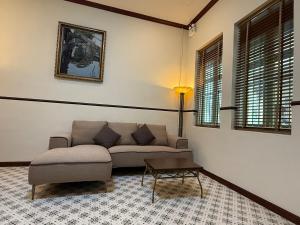 Luan Heritage Surawong