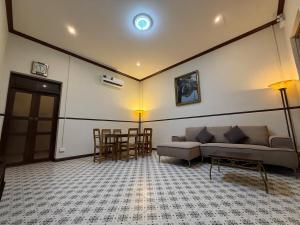 Luan Heritage Surawong