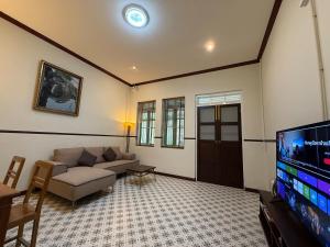 Luan Heritage Surawong