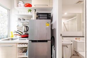 Perfect 1BR at MRT Bangson By Orn