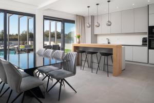 Villa Zenith with private pool and jacuzzi