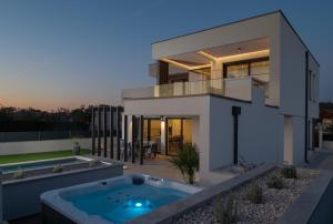 Villa Zenith with private pool and jacuzzi