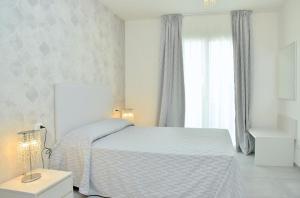 Inviting calm and bright flat near the beach