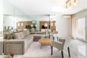 Luxurious Apartment with Sea and Carlton View