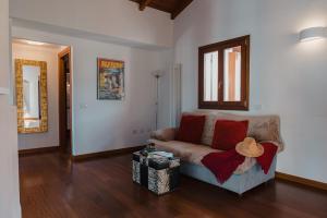 Giaria Holiday House