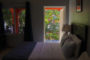 Paradise On The Rocks Hotel