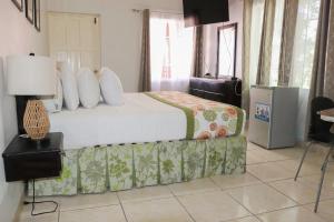 Paradise On The Rocks Hotel